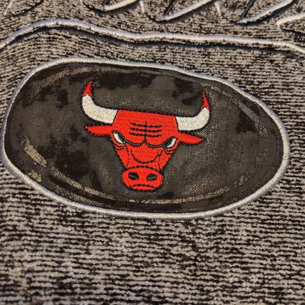 Vintage Lee Sport Chicago Bulls Pullover Graphic Sweater Mens Size M Embroidered - Picture 3 of 9